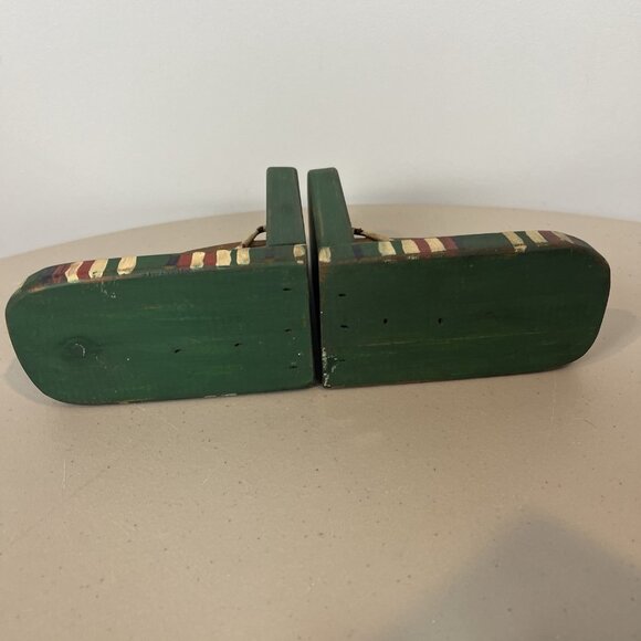 Wooden Canoe Bookends Green Yellow Rustic Man Cave Boys Room Fishing Lightweight - Picture 12 of 16